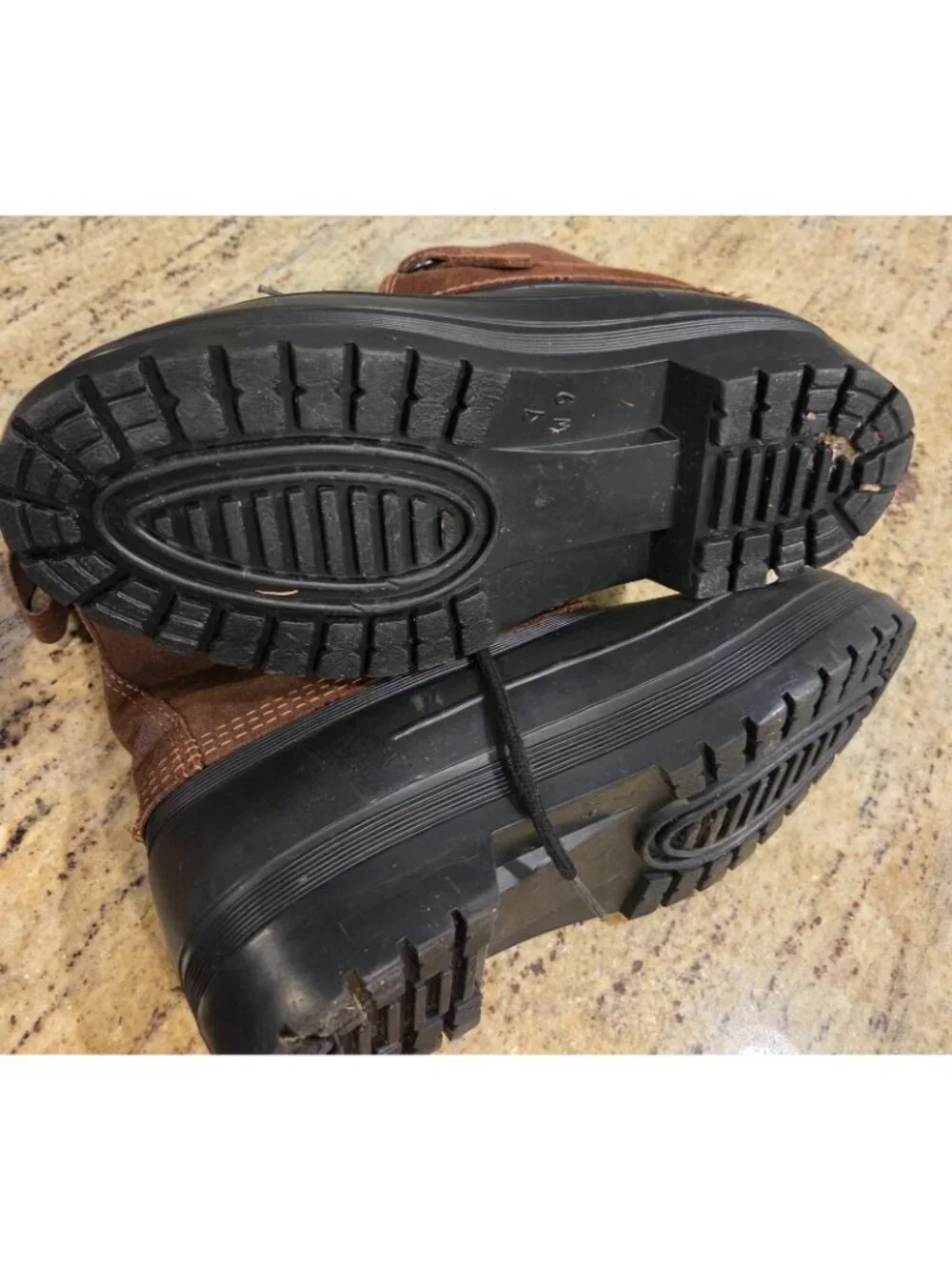 LL BEAN Womens Size 9 Brown Suede/Rubber Waterproof Insulated Duck Boots Canada